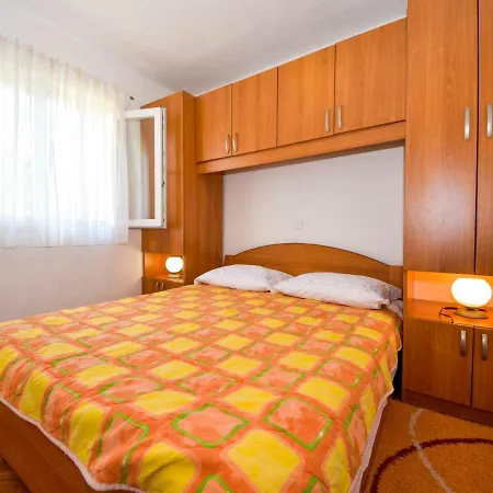 Uto Apartmán *